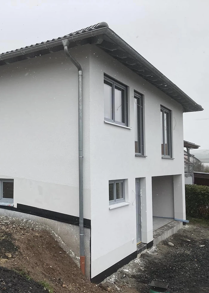 Neue Fassade an einem Einfamilienhaus
